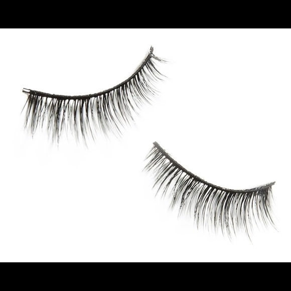 ELF Luxe Flirtatious Lash Kit - Picture 2 of 2